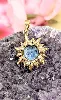 pendentif soleil avec une pierre bleue sculptée  or 750 millième (18 ct) 1,49g