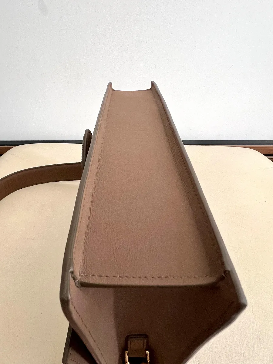 Sac à Bandoulière Jacquemus Le Bambinou Envelope - Cuir Suédé - Occasion - Dimensions L35xH20xP8 Cm