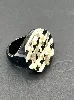 bague chanel en resin morif logo cc, rayure blanc et noir t52