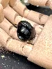 bague chanel en resin morif logo cc, rayure blanc et noir t52