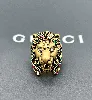 bague gucci en métal or vieilli motif tête de lion sertie des oxydes multicolores t49