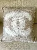 coussin chanel aa7765 beige et white