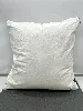 coussin chanel aa7765 beige et white