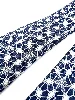cravate hermès 100% soie à motif graphique bleu et blanc