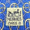 cravate hermès 100% soie fond bleu à motif fantaisie