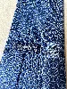 cravate hermès 100% soie fond bleu marine à motifs d'étriers