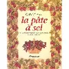 livre créatif avec la pâte à sel