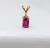 pendentif or serti d'un rubis taille émeraude surmonté de 3 petits diamants or 750 millième (18 ct) 0,90g
