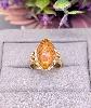 bague ancienne centrée d'une ambre forme navette or 750 millième (18 ct) 8,49g