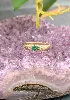 bague bombée en or centrée d'une petite émeraude taille rond or 750 millième (18 ct) 5,09g