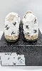 chaussures espadrilles chanel en cuir d'agneau blanc et noir avec logo cc noir pointure 36c