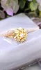 bague fleur sertie de 9 quartz blancs or 750 millième (18 ct) 3,03g