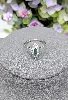 bague marquise centrée d'une émmeraude entourée de 12 diamants or 750 millième (18 ct) 2,67g