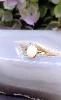 bague solitaire en or sertie d'une opale or 750 millième (18 ct) 1,58g