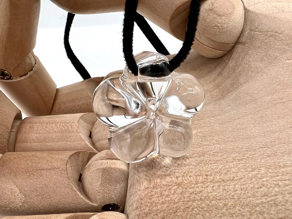 Collier Sautoir Fantaisie Noir – Pendentif Perles Et Fleur Amovible – Pour Soirée Ou événement