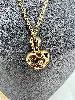 collier pendentif coeur orné de strass en plaqué or