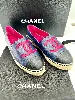 espadrilles / chaussures chanel en cuir navy logo cc couleur framboise