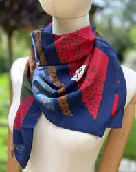 foulard / carré yves saint laurent vintage en soie à motif géométrique & pois