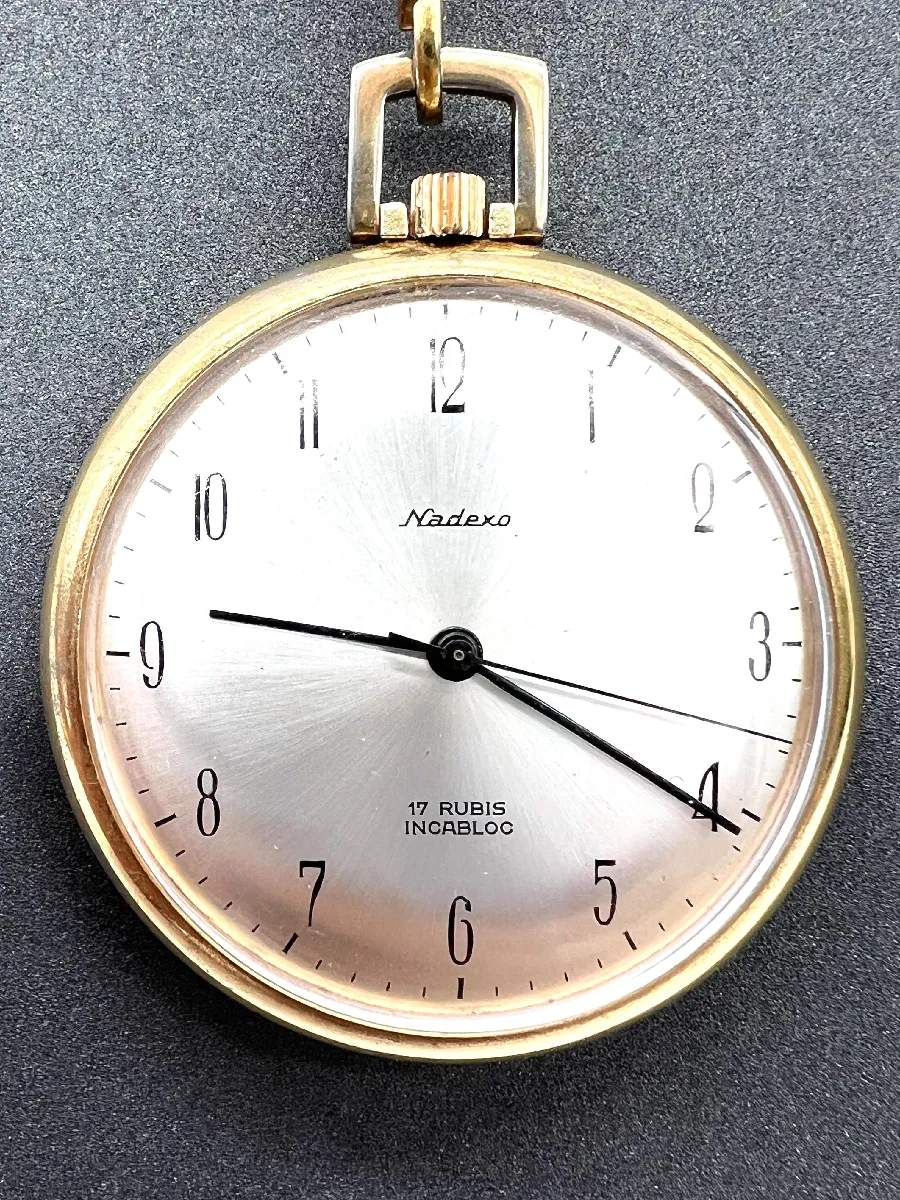 Montre Gousset Vintage Mouvement N2485 - Parfaite Pour Un Look Rétro - Occasion En Bon état