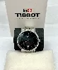 montre tissot t-classic carson powermatic 80 mouvement atomatique cadran noir boîtier et bacelet en acier argenté