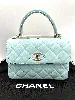 sac à bandoulière chanel trendy cc top handle petit modèle en cuir bleu clair