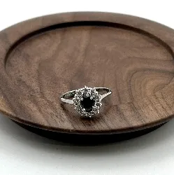 10132834 bague marguerite centrée d'une pierre noire entourée des oxydes t54 argent 925 millième (22 ct) 2,77g