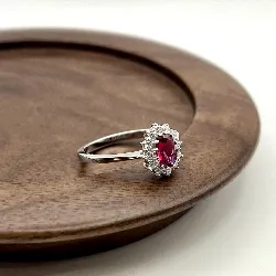 1930320 bague marguerite centrée d'une pierre rouge entourée d'oxydes t52 argent 925 millième (22 ct) 2,13g argent 925 millième (2