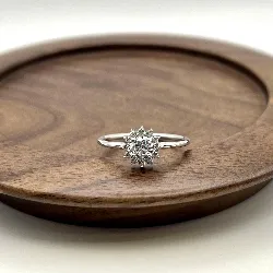 1972210 bague solitaire centrée d'un oxyde et entourée d'oxydes t50 argent 925 millième (22 ct) 2,1g argent 925 millième (22 ct) 2