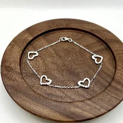 87109518 bracelet chaîne avec 5 coeurs ornés d'oxydes l18 cm argent 925 millième (22 ct) 2,53g argent 925 millième (22 ct) 2,53g