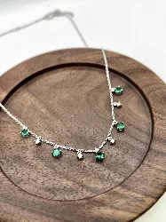 87374645 collier orné d'oxydes blancs et verts l18 cm argent 925 millième (22 ct) 3,1g argent 925 millième (22 ct) 3,1g