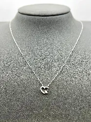 87396745 collier motif coeur orné d'oxydes l45 cm argent 925 millième (22 ct) 1,83g argent 925 millième (22 ct) 1,83g