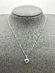 87398745 collier orné d'une pierre bleue coupe coeur et entourée d'oxydes l45 cm argent 925 millième (22 ct) 2,46g argent 925 mill