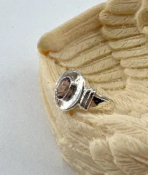 bague argent ornée d'une pierre améthyste argent 925 millième (22 ct) 4,29g