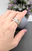 bague bandeau en 2 ors ornée d'une pavage de 14 diamants d'environ 1,12ct au total or 750 millième (18 ct) 7,88g