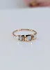 bague en or rose ornée de 3 carrés de nacre  or 750 millième (18 ct) 1,35g