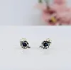 boucles d'oreilles en or blanc chacune sertie d'un saphir bleu or 375 millième (9 ct) 0,66g