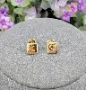 boucles d'oreilles puce carrée chacune sertie d'une citrine or 750 millième (18 ct) 3,26g
