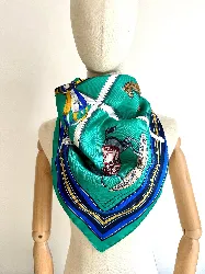 foulard/ carré 90 hermès couvertures et tenues de jour en soie fond vert