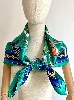 foulard/ carré 90 hermès couvertures et tenues de jour en soie fond vert