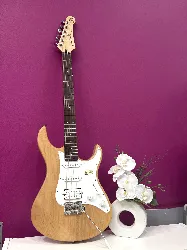 guitare electrique yamaha pacifica pa112