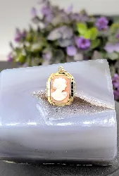 pendentif camée forme rectangulaire or 750 millième (18 ct) 1,67g