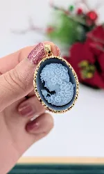 pendentif camée profile femme sur l'onyx or 750 millième (18 ct) 6,49g
