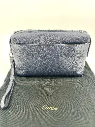 pochette must de cartier en cuir de veau et logo double c embossé