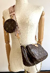 sac louis vuitton multi pochette accessoires en toile monogram avec la bandoulière rose