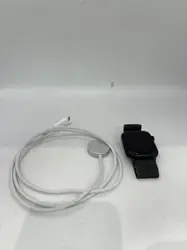 apple watch series 7 gps boîtier aluminium noir 45mm avec bracelet noir