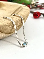 bacelet maille anglaise orné de pierre aigue marine l19,5 cm argent 925 millième (22 ct) 6,14g