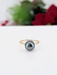 bague 2 ors support forme feuille diamantée centrée d'une perle de tahiti or 375 millième (9 ct) 2,24g