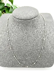 bague en argent ornée d'une pierre violette entourée oxydes blancs argent 925 millième (22 ct) 4,72g