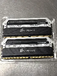barette de ram 8gb x 2 corsair dominator platinum - cmd32gx4m4c3000c15