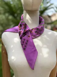 carré/foulard gucci en voile de coton imprimé insectes rose fuchsia 67x67cm